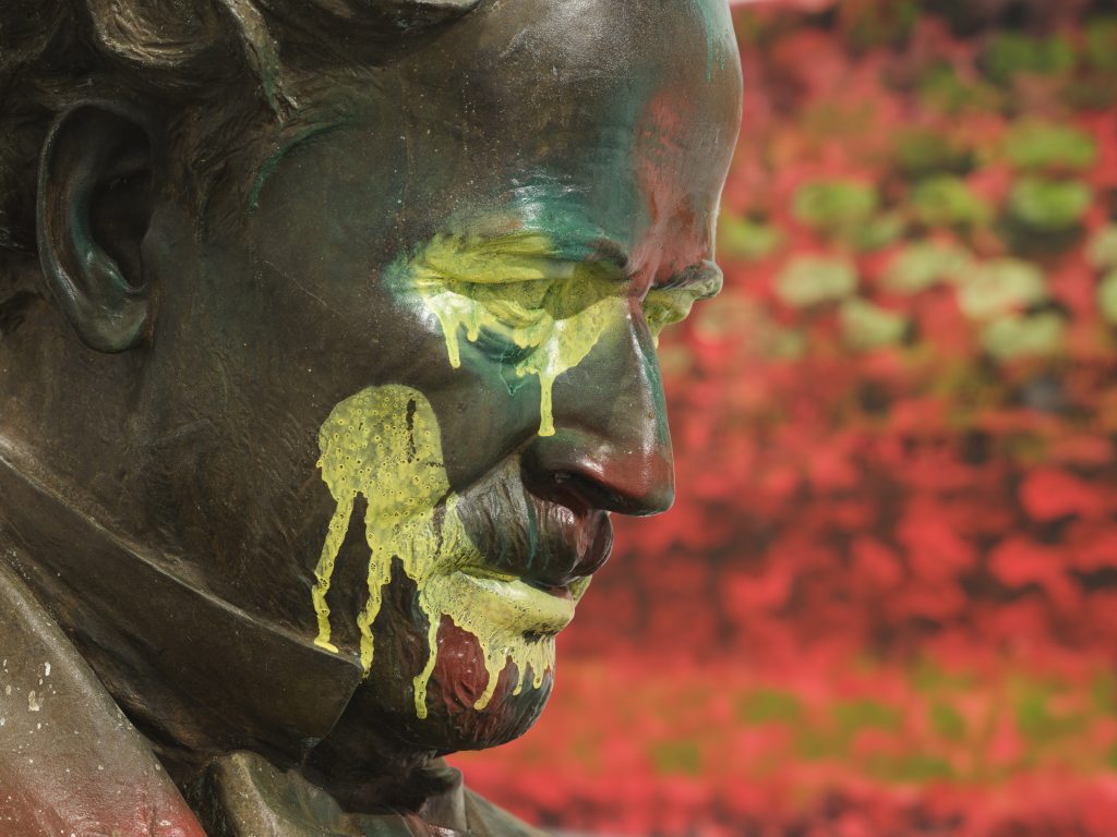 Hamza Walker and the “Monuments” Project: An Anthropologist in Action